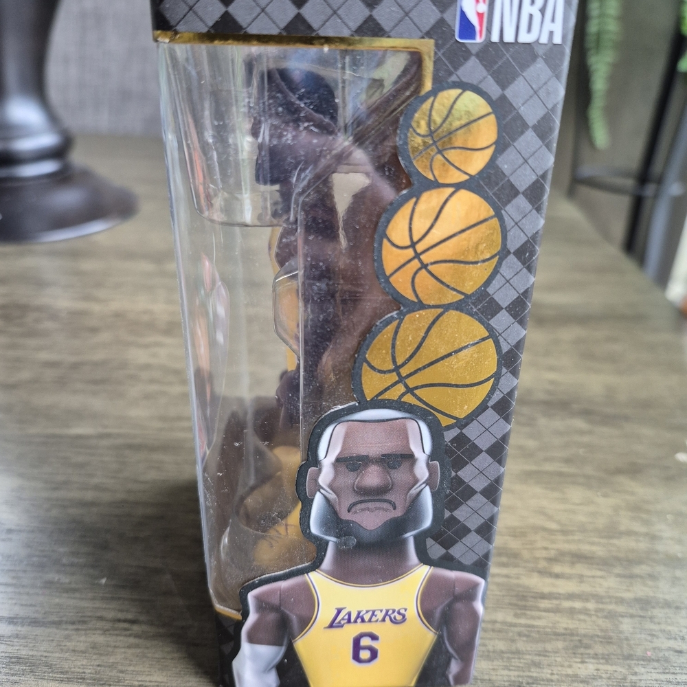 Collectible Lebron James Figurines Lakers Jersey Gold Space Jams Pop Up McDonald - Picture 6 of 14